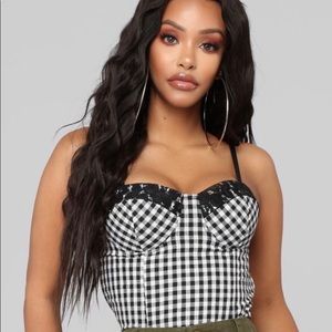 Fashion Nova Bustier (black & white, small)